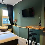 Attraktives City-apartment No3 Apartman